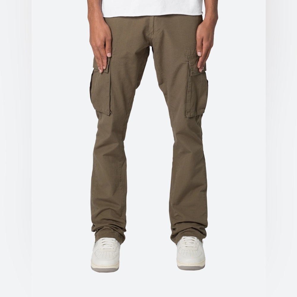 MNML Bootcut Cargo Pants - Olive